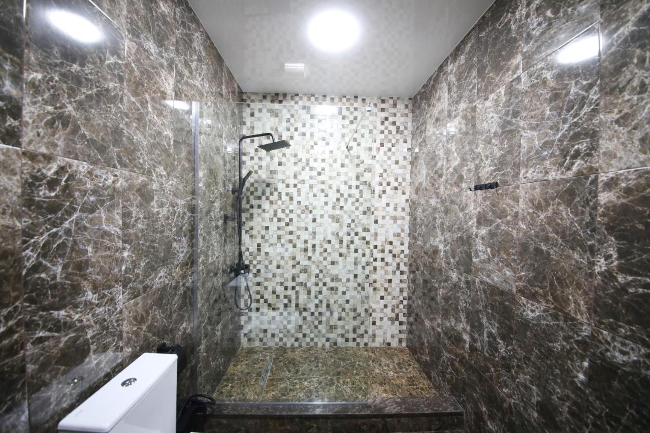 Hotel Panoramic Kutaisi Luaran gambar